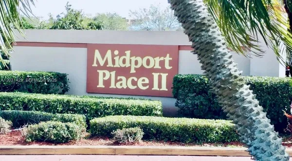 $2,000 | 1566 Southeast Royal Green Circle, Unit 203, Port St. Lucie, FL 34952