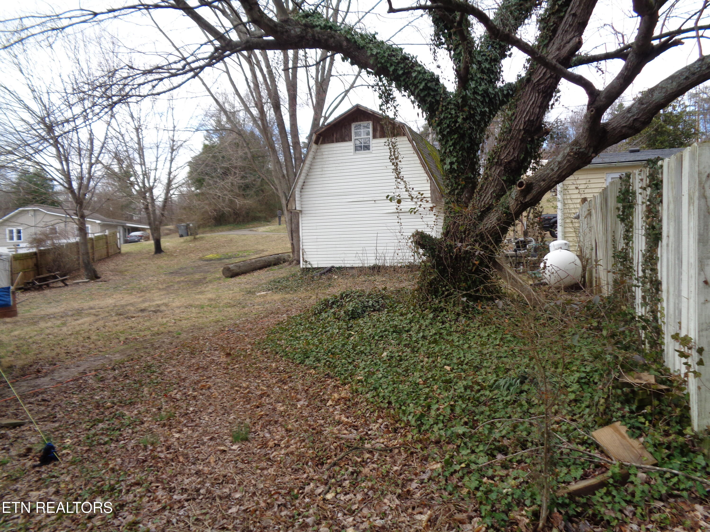 130 Tom Treece Road Morristown, TN 37814 - Photo 6 of 27 DSC00743