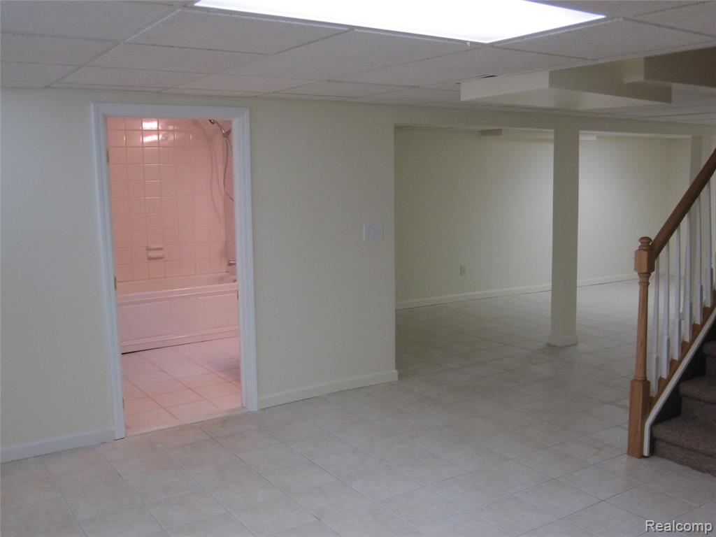 396 Shellbourne Drive Rochester, MI 48309 - Photo 12 of 14