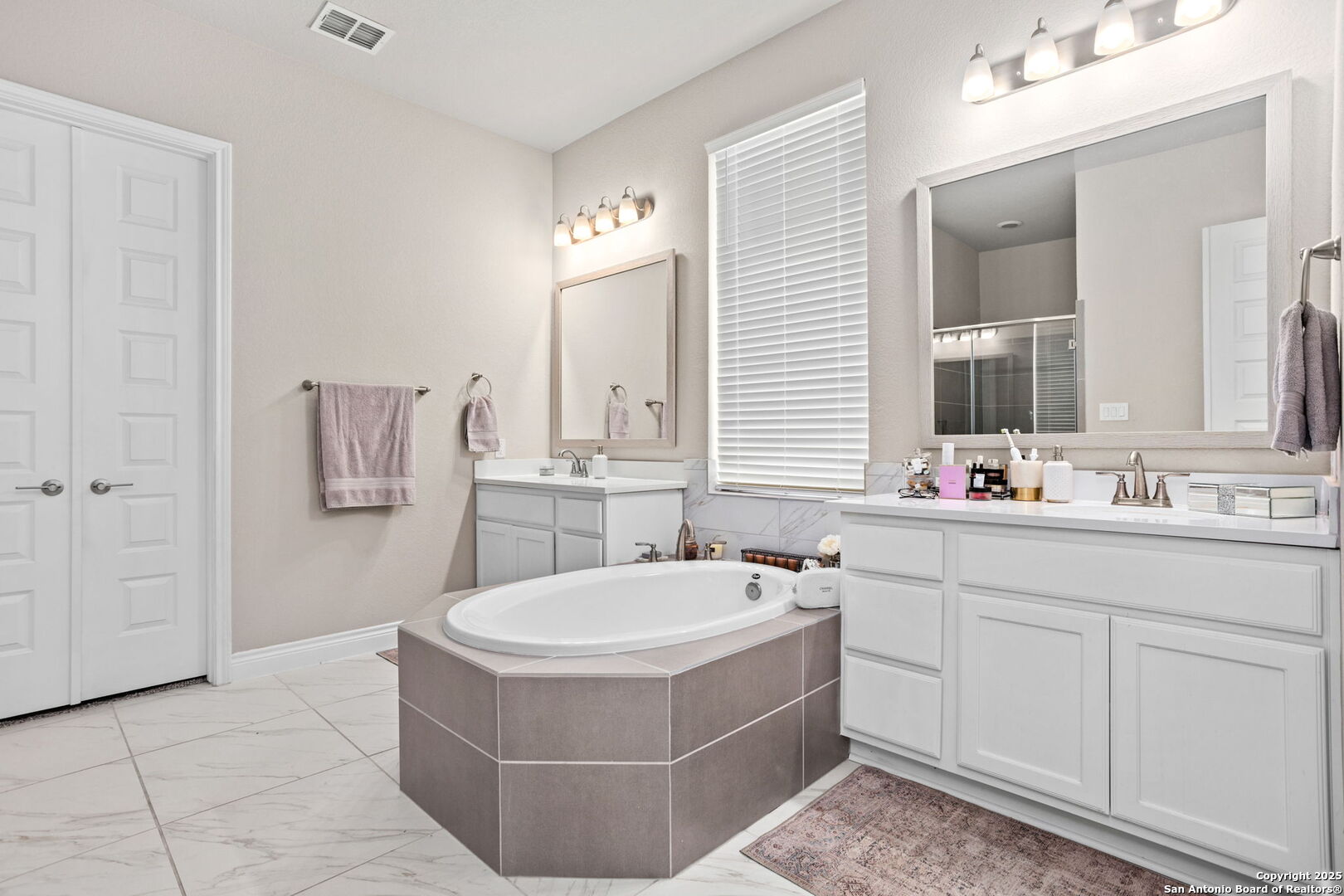 97 Simpatico Boerne, TX 78006 - Photo 12 of 23