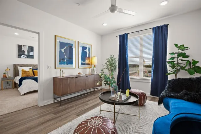 $1,250 | 6324 North Lamar Boulevard, Unit 306, Austin, TX 78752