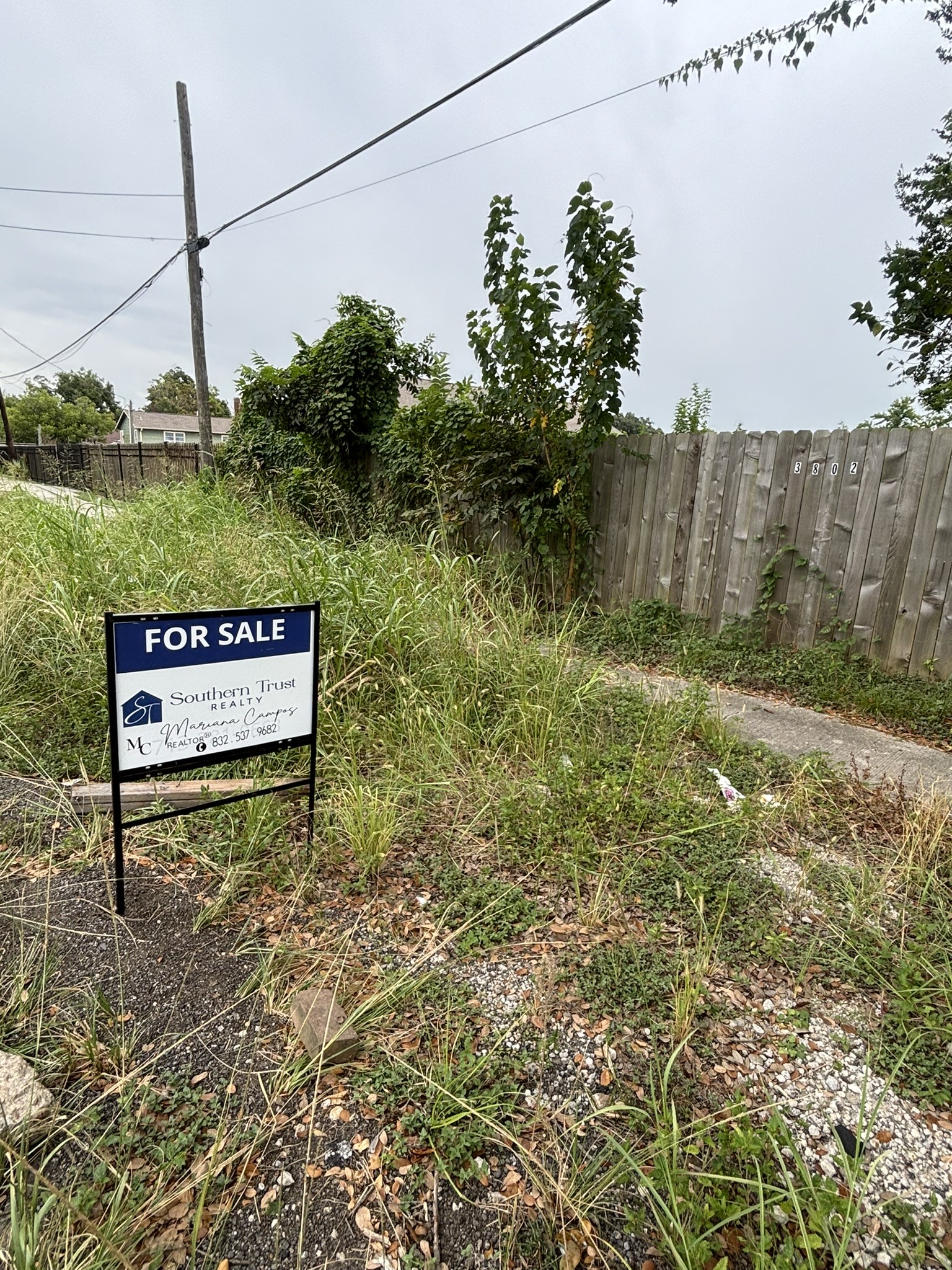 3726 Parker Road Houston, TX 77093 - Photo 2 of 24 Gallery Image 2