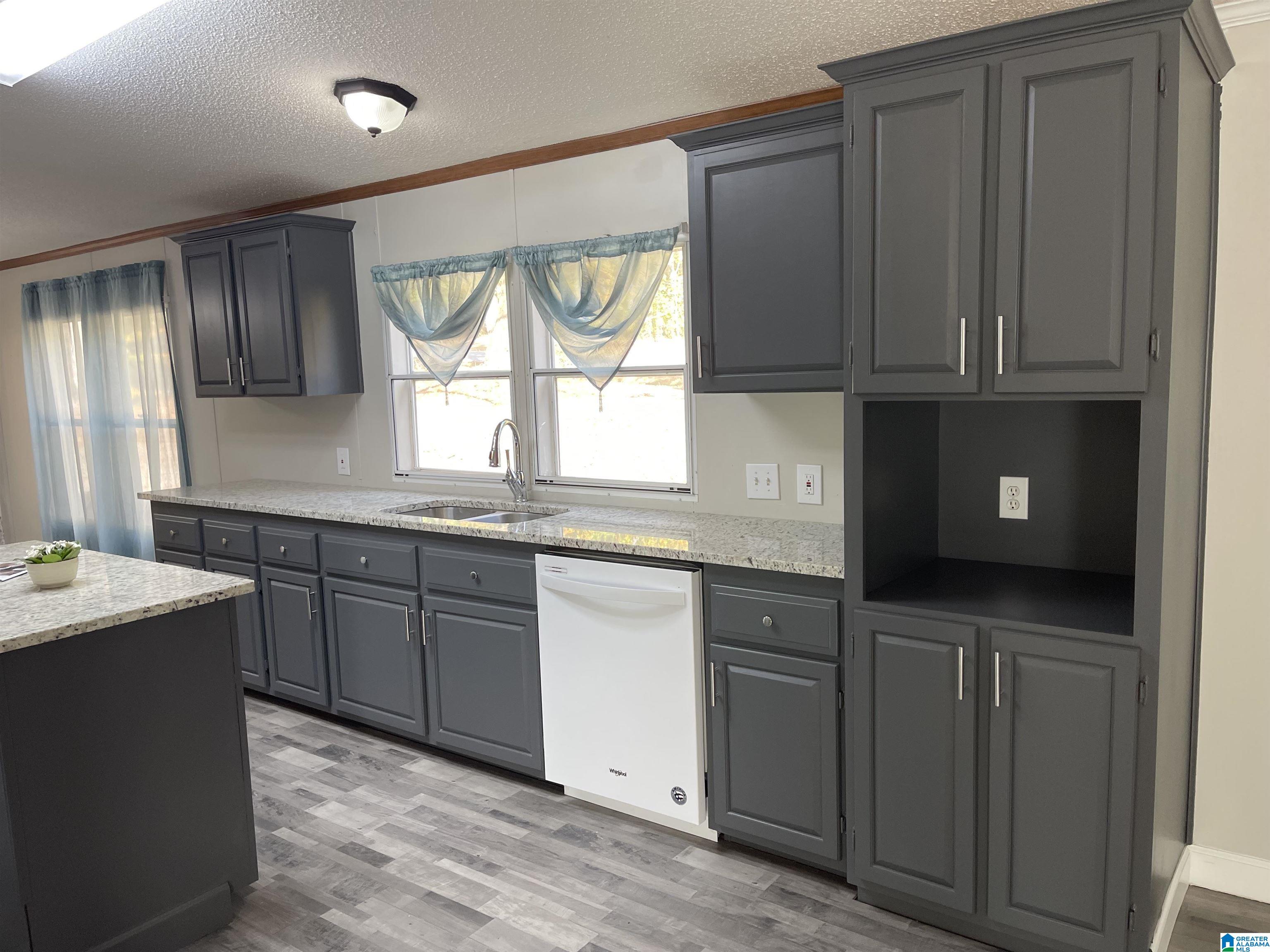 285 Forest View Circle Hayden, AL 35079 - Photo 4 of 19