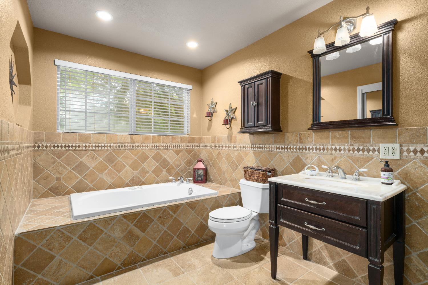 9475 Alta Mesa Road Wilton, CA 95693 - Photo 26 of 80