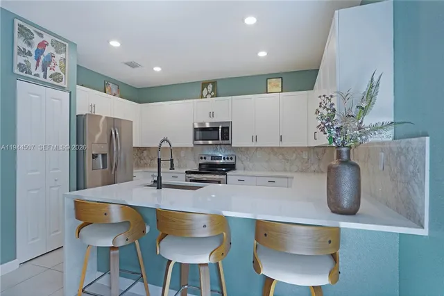 $3,200 | 20648 Northeast 7th Place, Miami, FL 33179