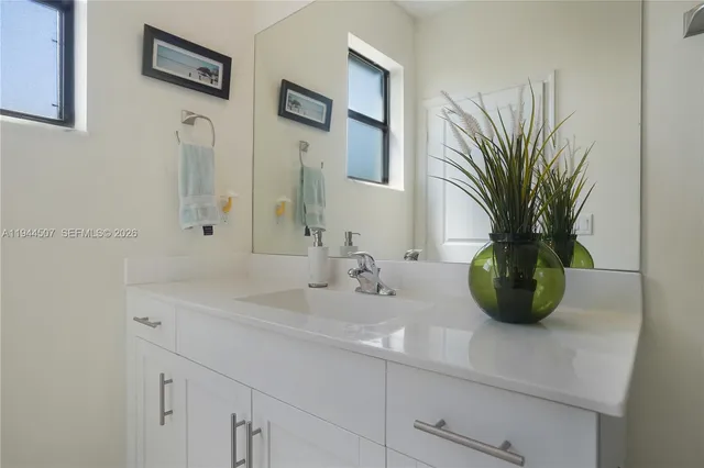 $3,200 | 20648 Northeast 7th Place, Miami, FL 33179