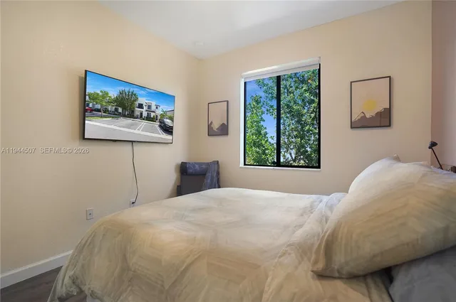 $3,200 | 20648 Northeast 7th Place, Miami, FL 33179