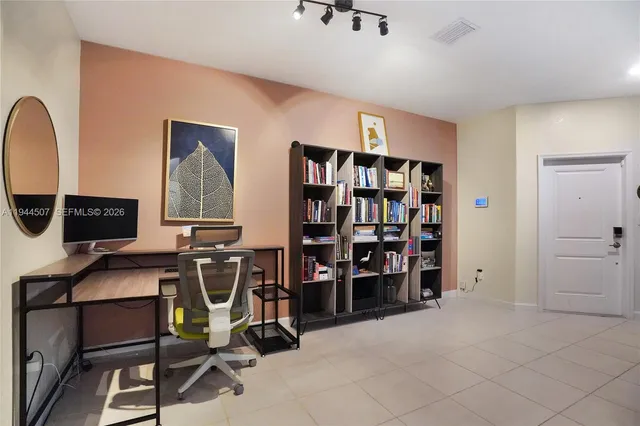 $3,200 | 20648 Northeast 7th Place, Miami, FL 33179