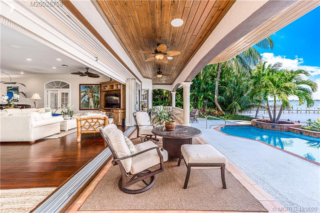 1051 Southeast Riverside Drive Stuart, FL 34996 - Photo 18 of 52 Gallery Image 18