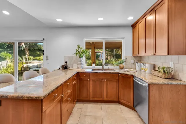 $1,100,000 | 2087 Granite Hills Drive, El Cajon, CA 92019
