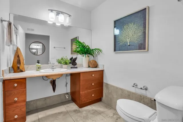 $1,100,000 | 2087 Granite Hills Drive, El Cajon, CA 92019