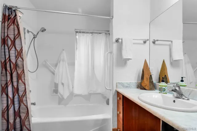 $1,100,000 | 2087 Granite Hills Drive, El Cajon, CA 92019