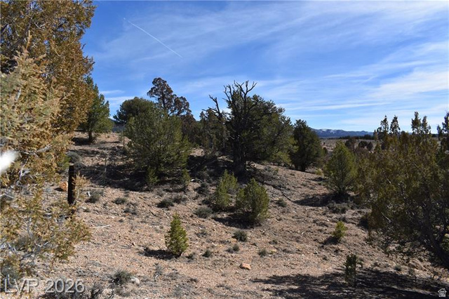 1825 Eagle Ridge Circle, Unit 15 Hatch, UT 84735 - Photo 15 of 33 View of local wilderness