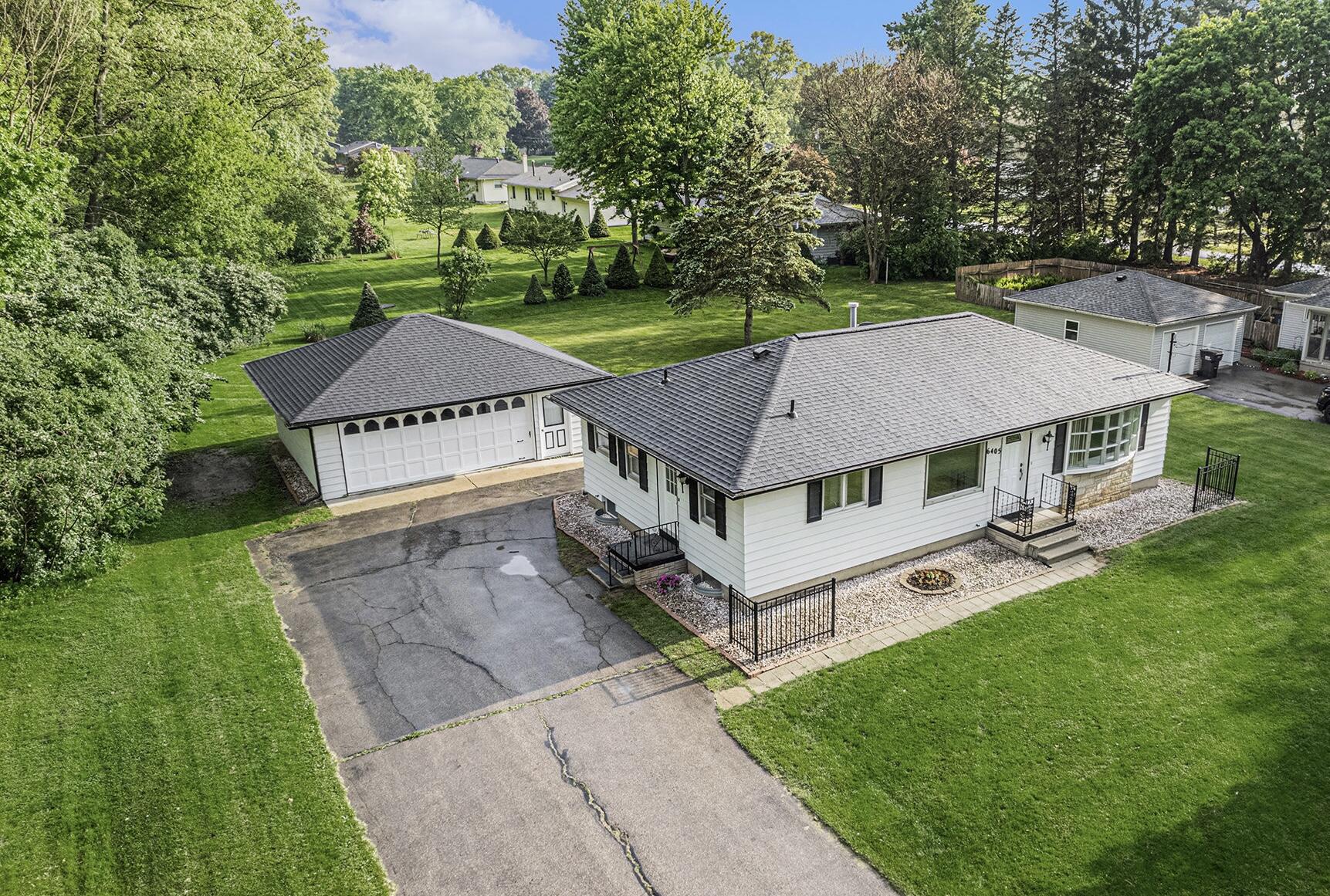 6405 King Road Spring Arbor, MI 49283 - Photo 2 of 32 IMG_0756