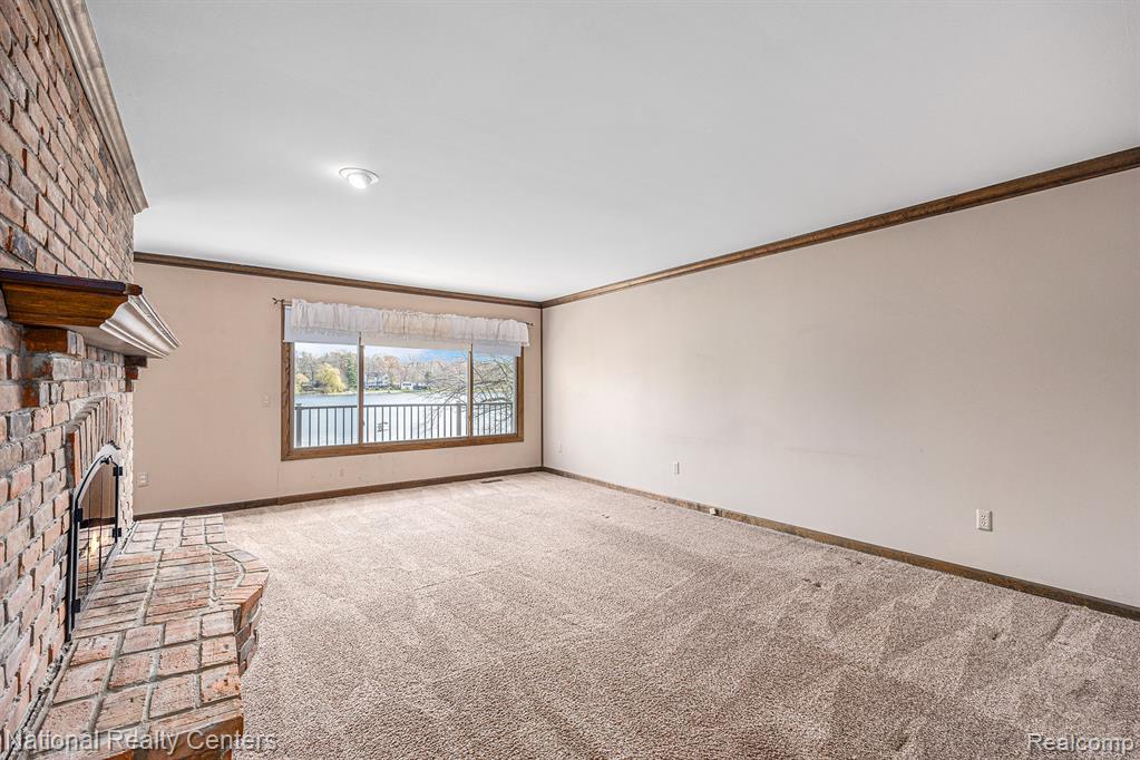 9494 Sashabaw Road Clarkston, MI 48348 - Photo 4 of 51