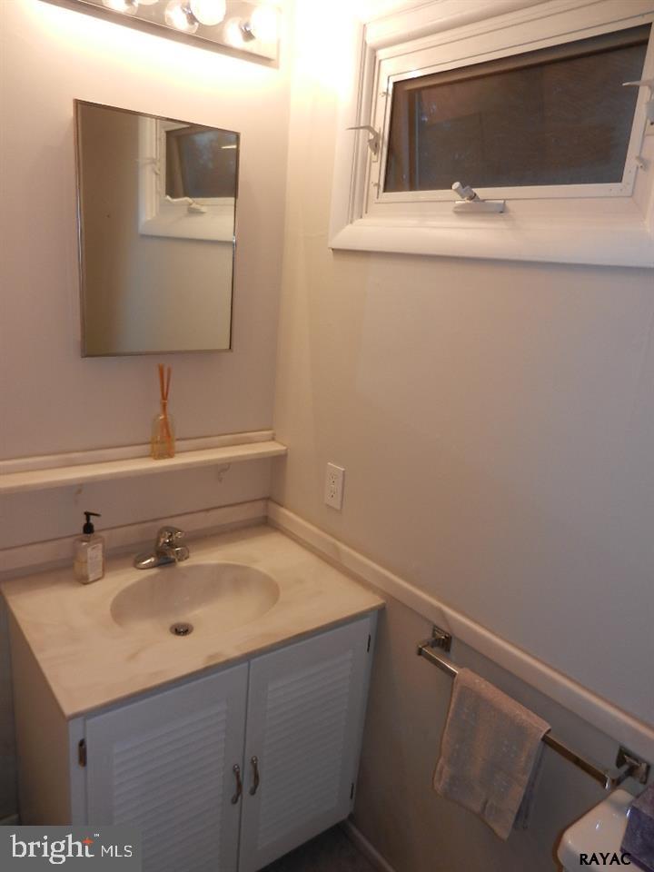 124 Forest Hills Road Red Lion, PA 17356 - Photo 14 of 31