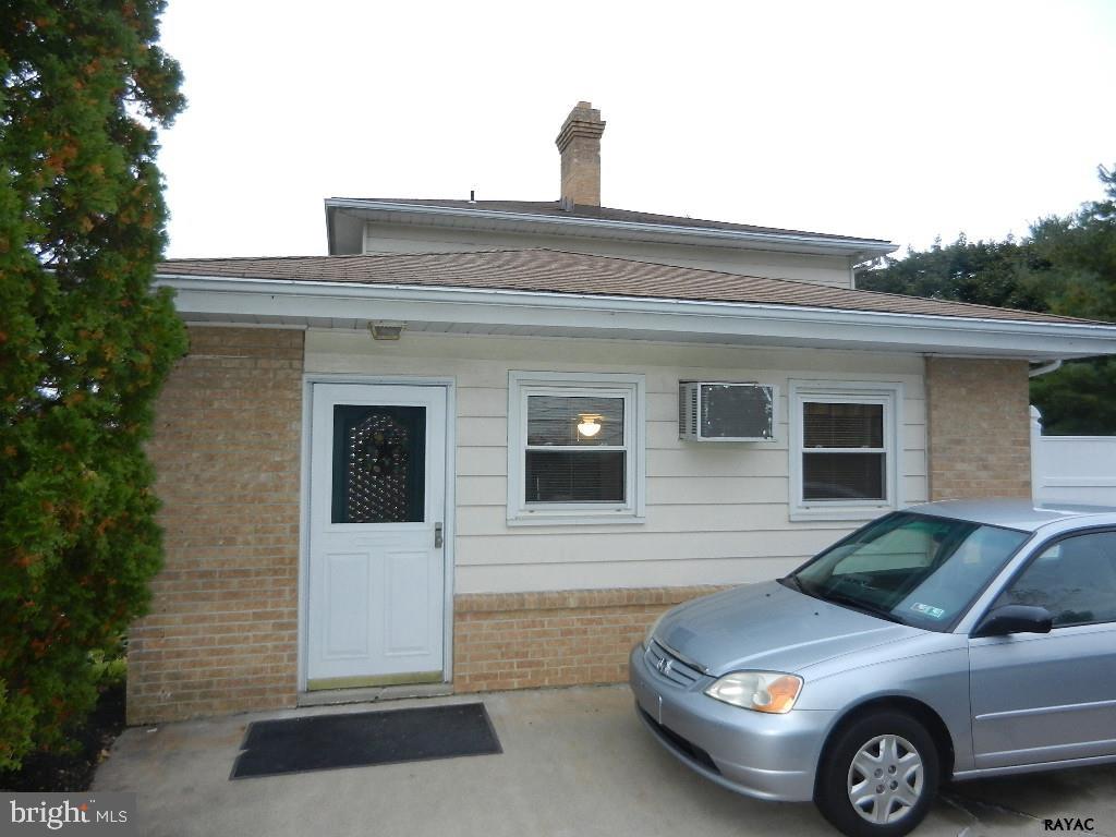 124 Forest Hills Road Red Lion, PA 17356 - Photo 4 of 31