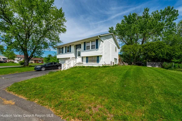 $299,000 | 4 Arthur Avenue, Hudson, NY 12534