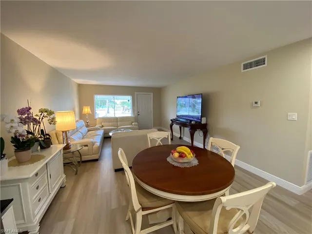 a view of a garden with a tree