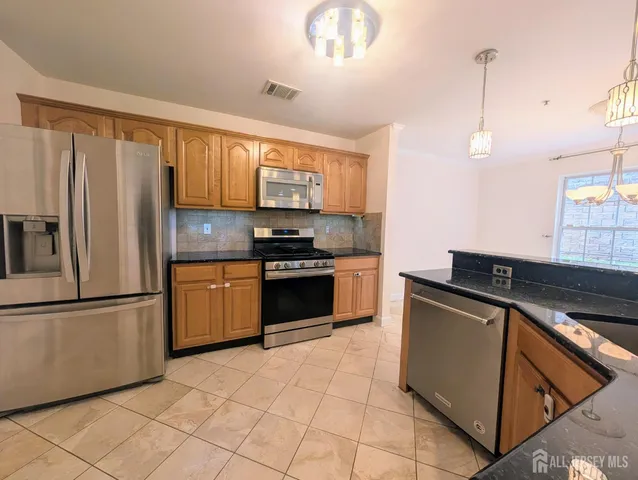 $535,000 | 3038 King Court, Green Brook, NJ 08812