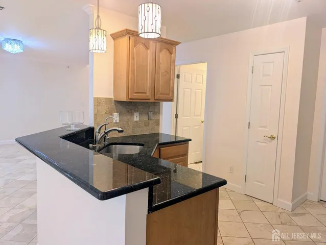 $535,000 | 3038 King Court, Green Brook, NJ 08812