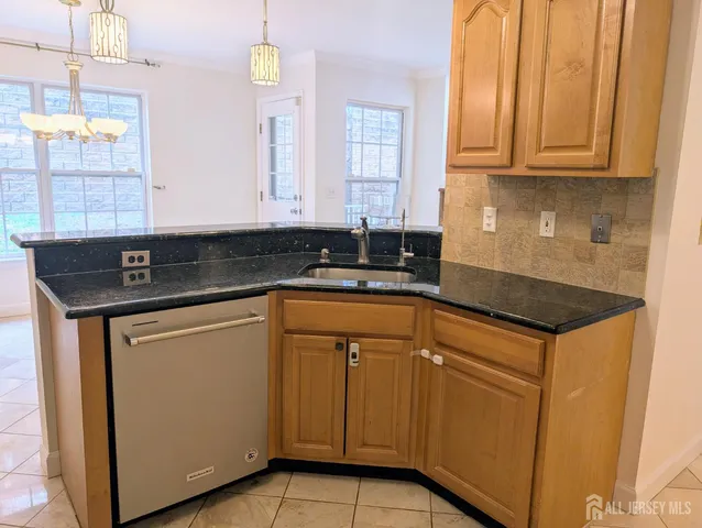 $535,000 | 3038 King Court, Green Brook, NJ 08812