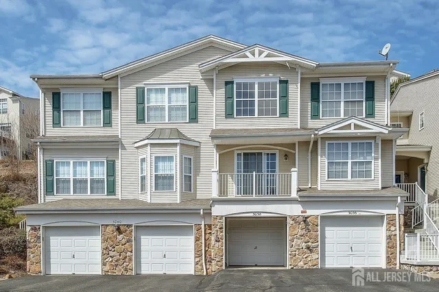 $535,000 | 3038 King Court, Green Brook, NJ 08812