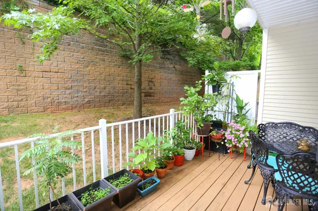 $535,000 | 3038 King Court, Green Brook, NJ 08812