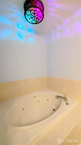 $535,000 | 3038 King Court, Green Brook, NJ 08812