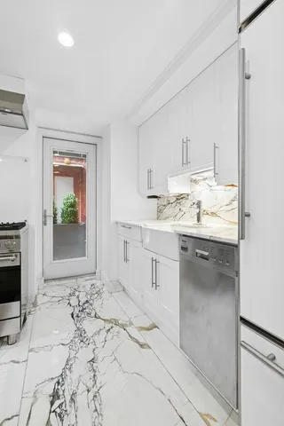 $1,498,000 | 255 West 92nd Street, Unit 1B | Upper West Side