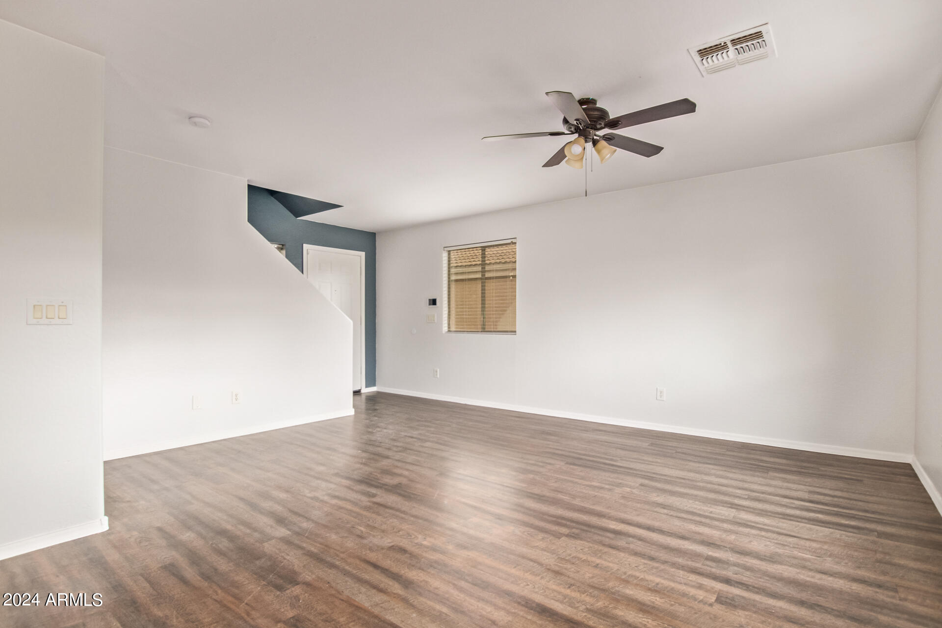 6747 East Refuge Road Florence, AZ 85132 - Photo 5 of 15 Living Room