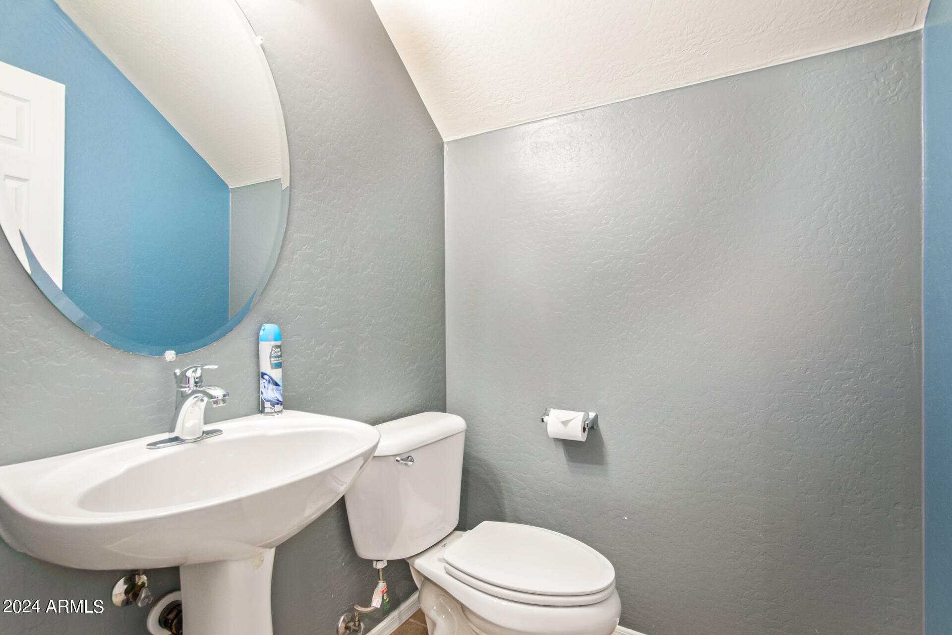 6747 East Refuge Road Florence, AZ 85132 - Photo 8 of 15 Half Bath