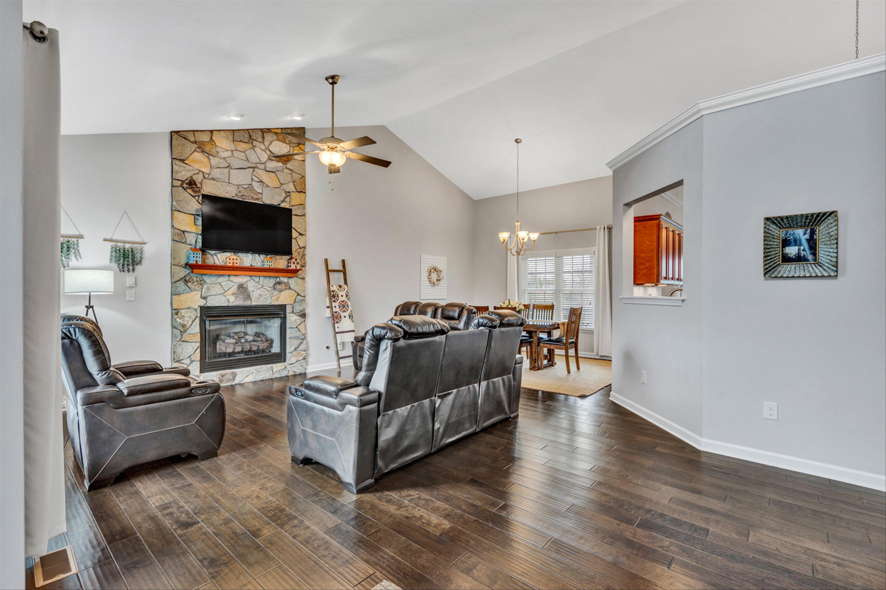1122 Virginia Ridge Drive Hardy, VA 24101 - Photo 4 of 16 04-DSC1210