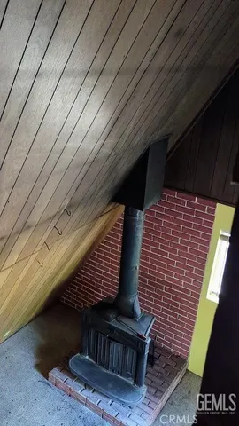 $94,999 | 10521 Pine Drive, Wofford Heights, CA 93285