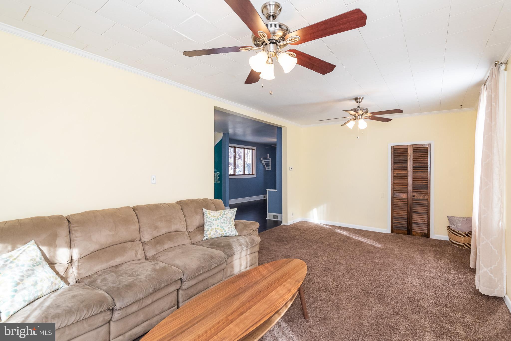 2904 Garnet Road Baltimore, MD 21234 - Photo 12 of 44 Living Room