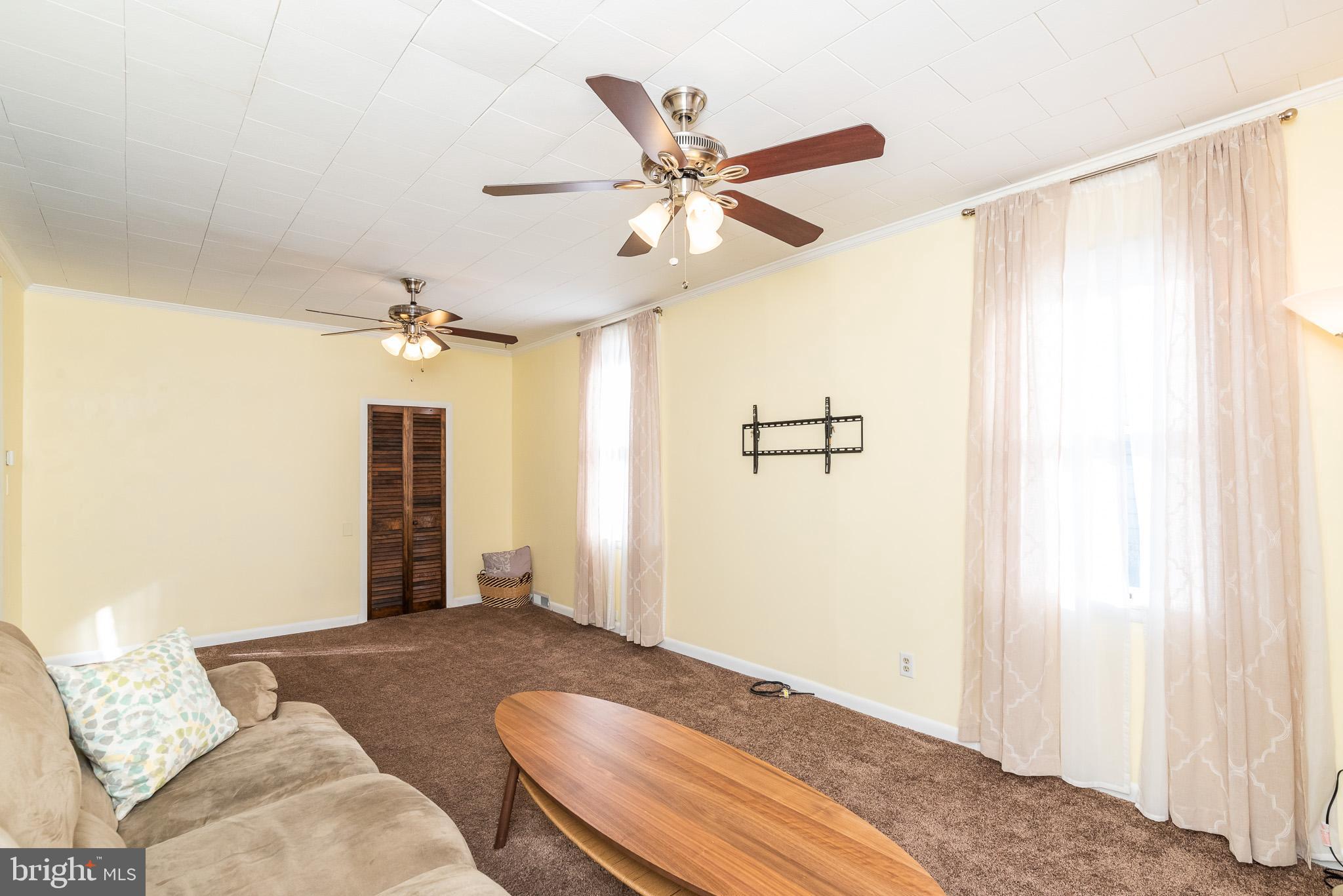 2904 Garnet Road Baltimore, MD 21234 - Photo 13 of 44 Living Room