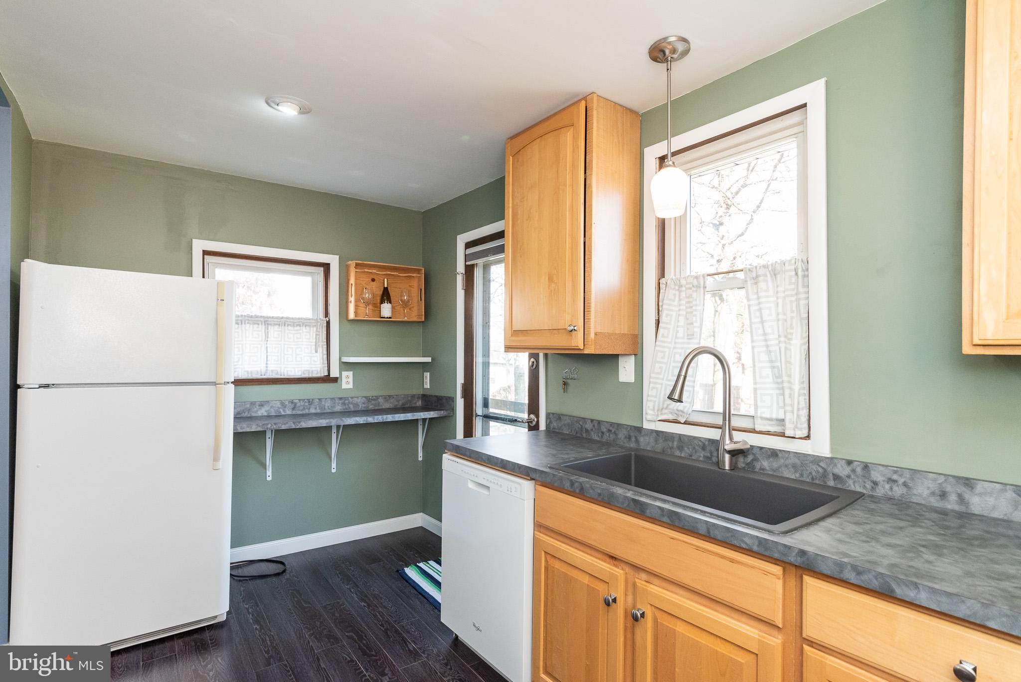 2904 Garnet Road Baltimore, MD 21234 - Photo 22 of 44 Kitchen