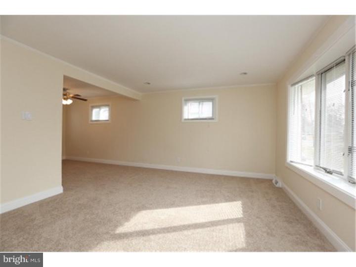 2923 Joyce Road Abington, PA 19001 - Photo 9 of 24 Gallery Image 9