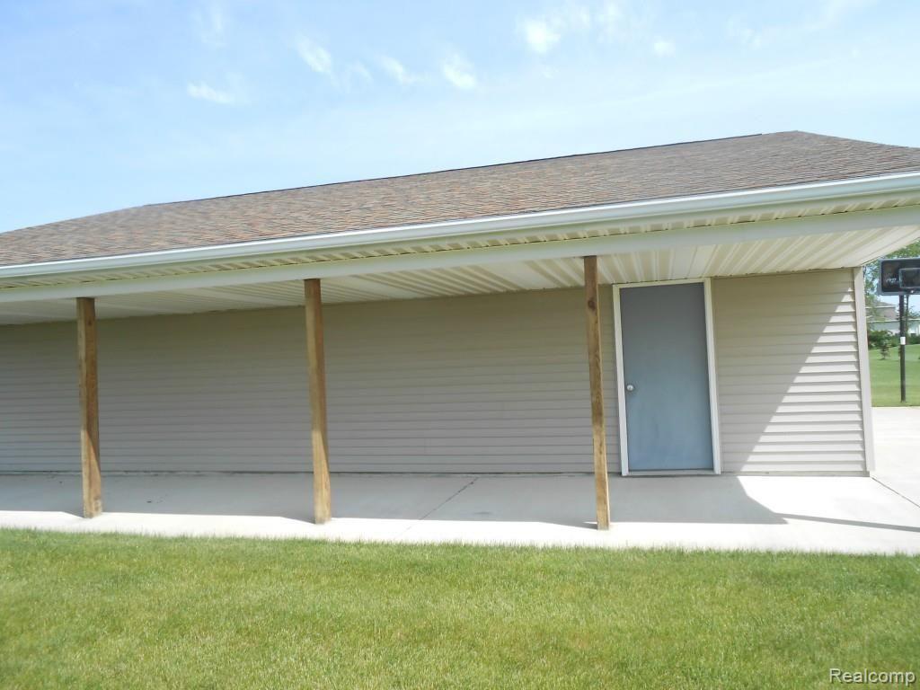 2099 Eagling Road Memphis, MI 48041 - Photo 23 of 25 DSCN5599.jpg