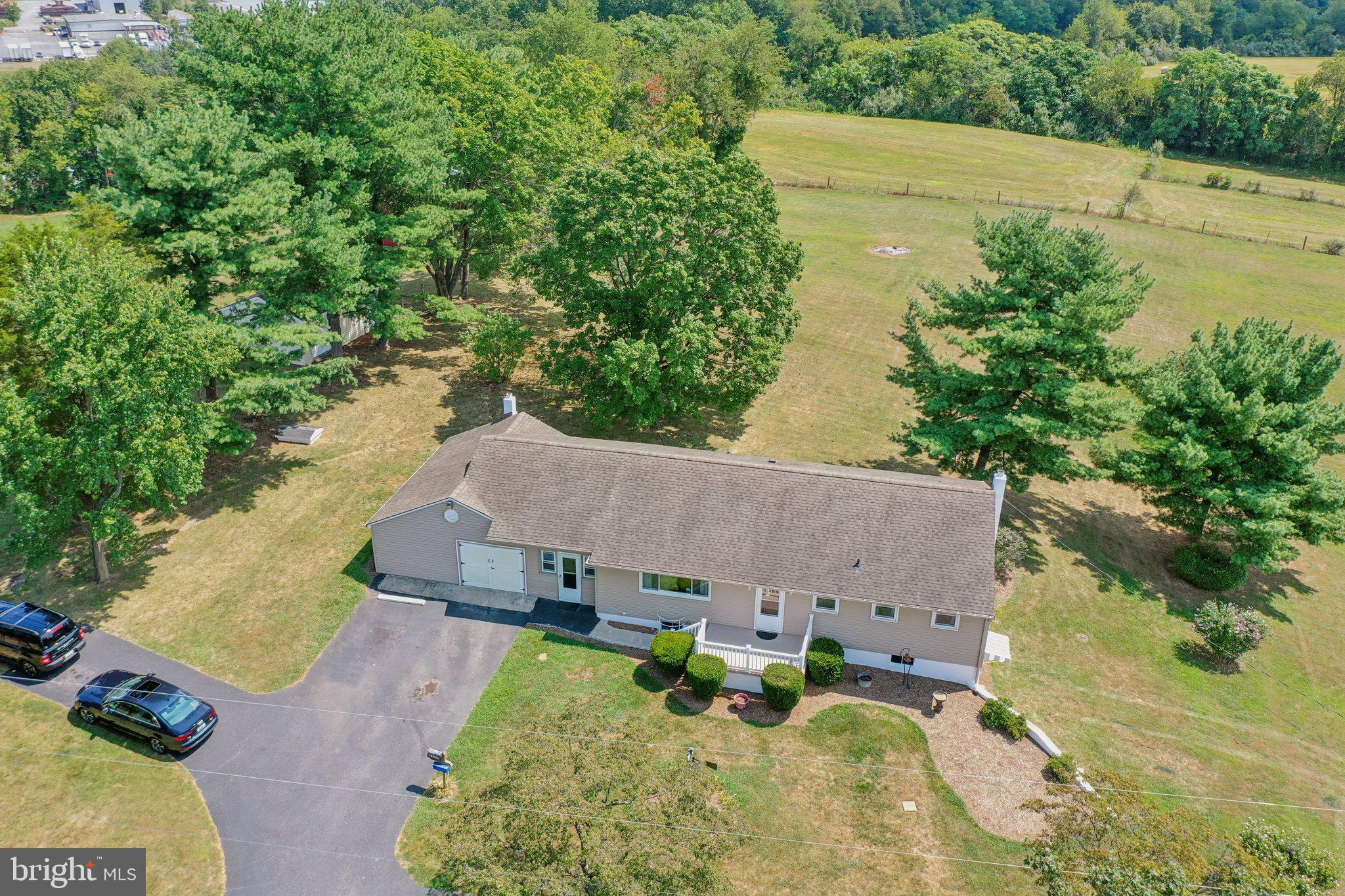 11727 Walnut Point Road Hagerstown, MD 21740 - Photo 24 of 30 Plenty of parking
