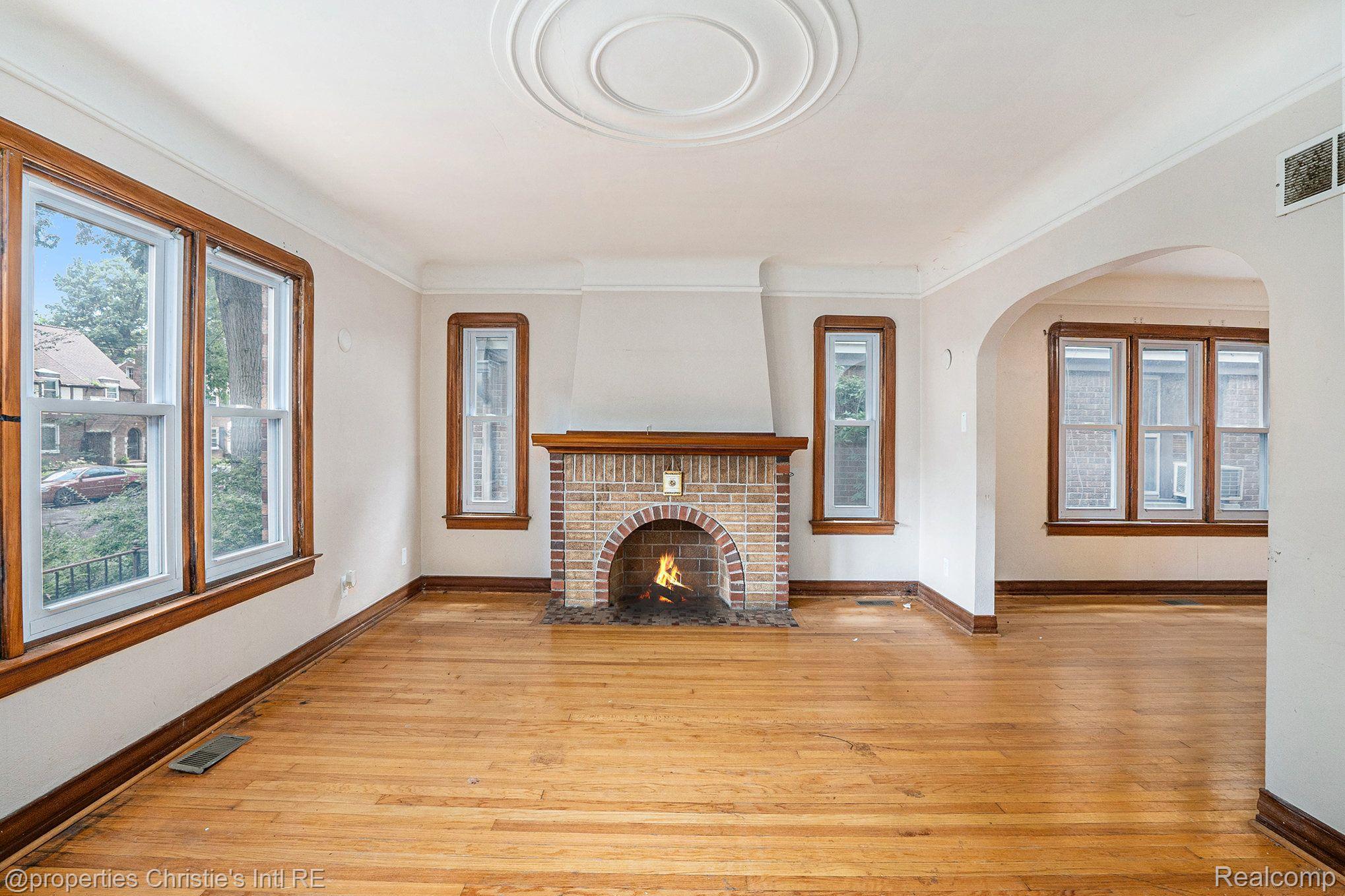 5115 Yorkshire Road Detroit, MI 48224 - Photo 3 of 16 Gallery Image 3