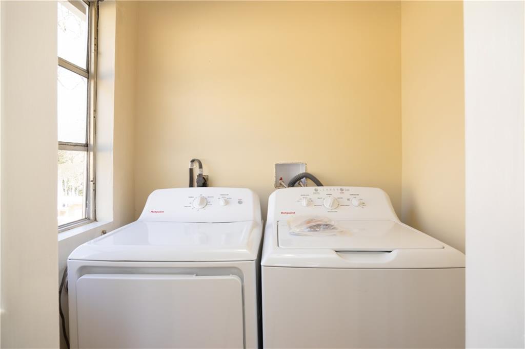 163 Rabbit Town Road Tate, GA 30177 - Photo 28 of 32 a utility room with dryer and washer