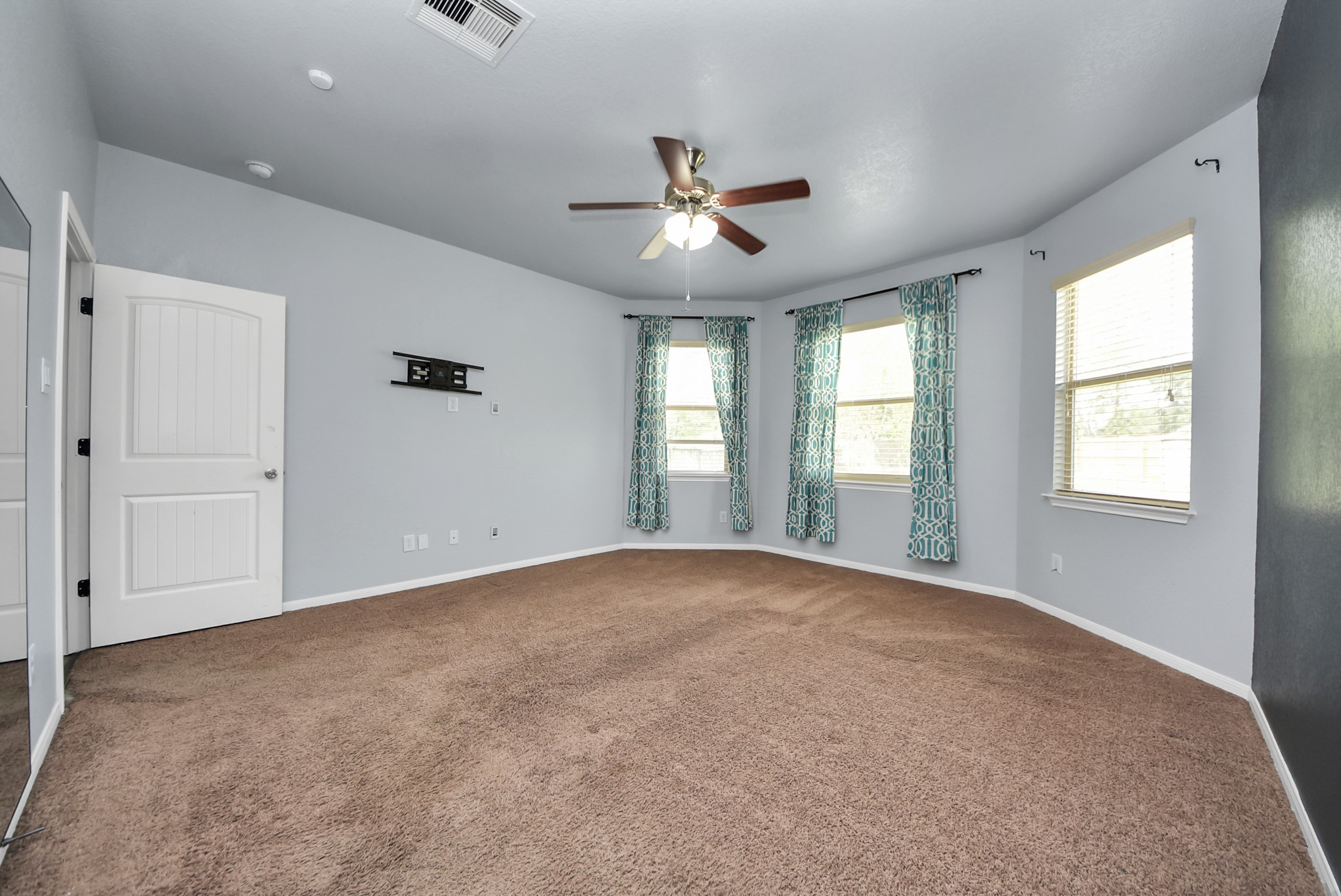 33227 Greenfield Forest Drive Spring, TX 77382 - Photo 10 of 50 a view of an empty room with a window