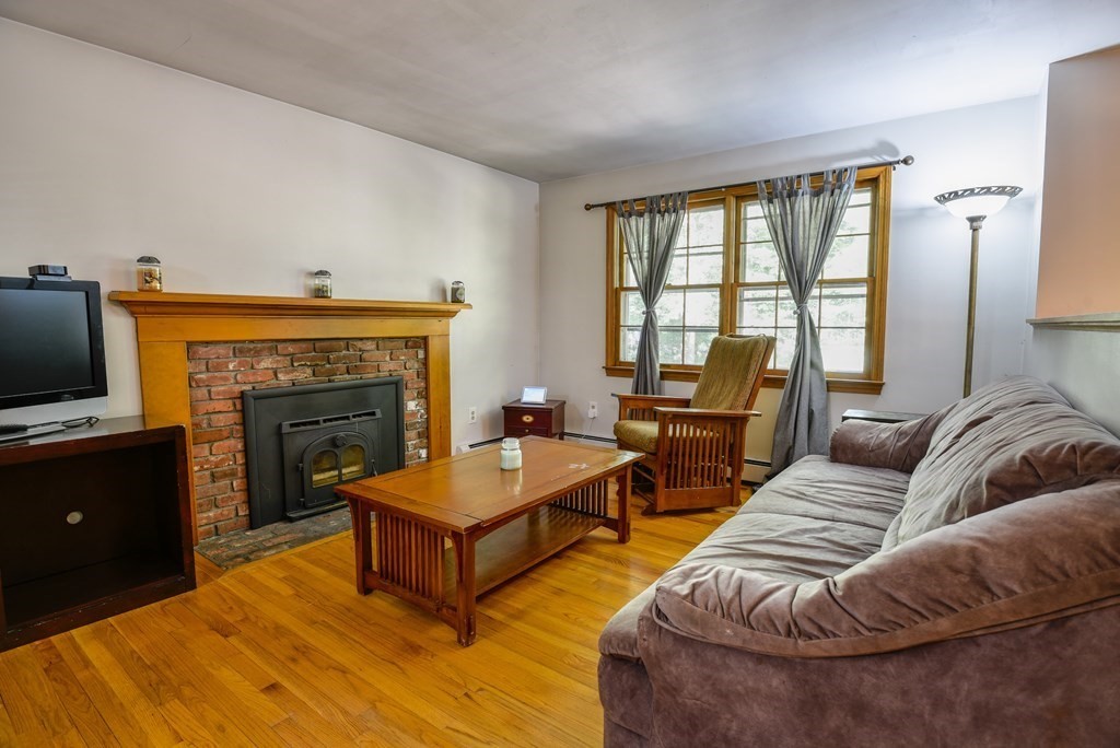 91 Shepard Road Sturbridge, MA 01566 - Photo 2 of 42 Gallery Image 2