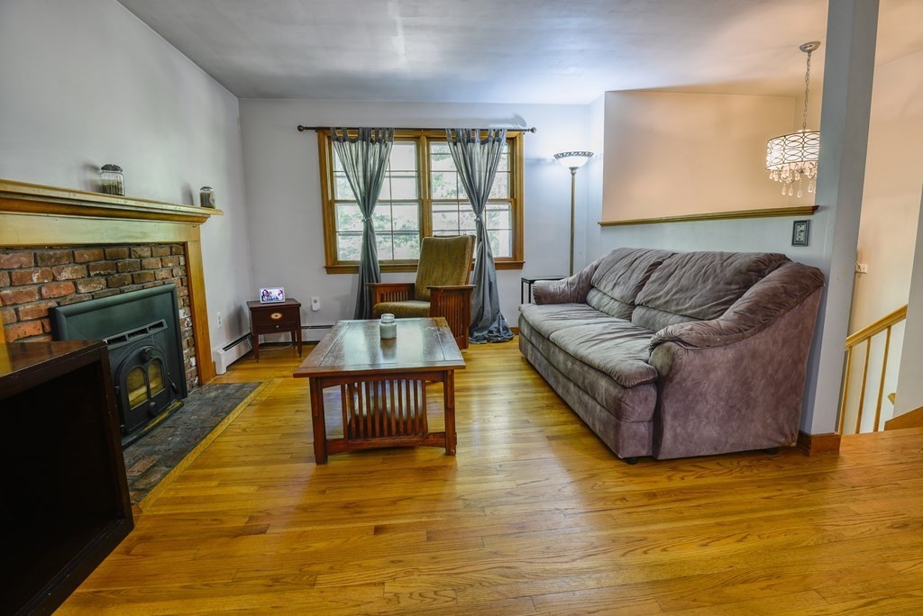 91 Shepard Road Sturbridge, MA 01566 - Photo 3 of 42 Gallery Image 3