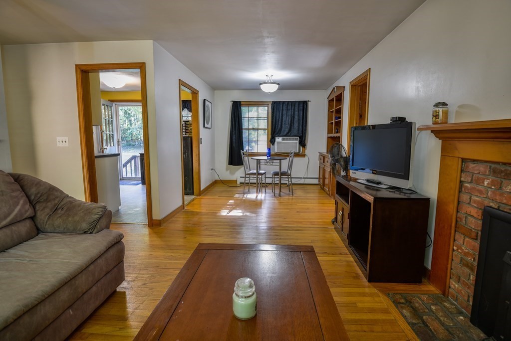 91 Shepard Road Sturbridge, MA 01566 - Photo 4 of 42 Gallery Image 4