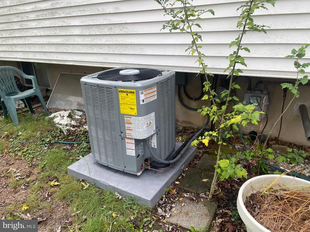 $315,000 | 185 Ward Lane, Williamstown, NJ 08094