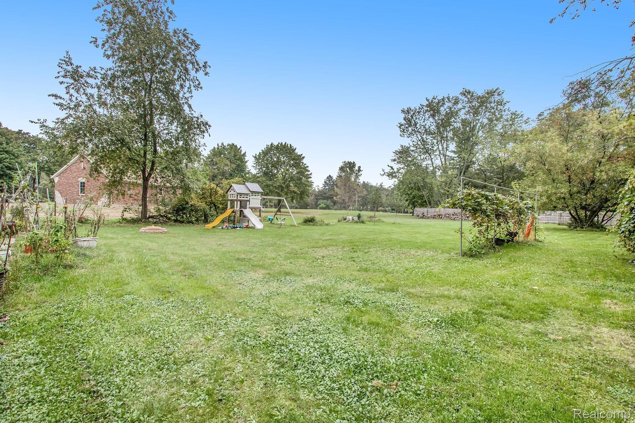 3311 Bendelow Road Rochester, MI 48307 - Photo 22 of 23 22 Backyard.jpg
