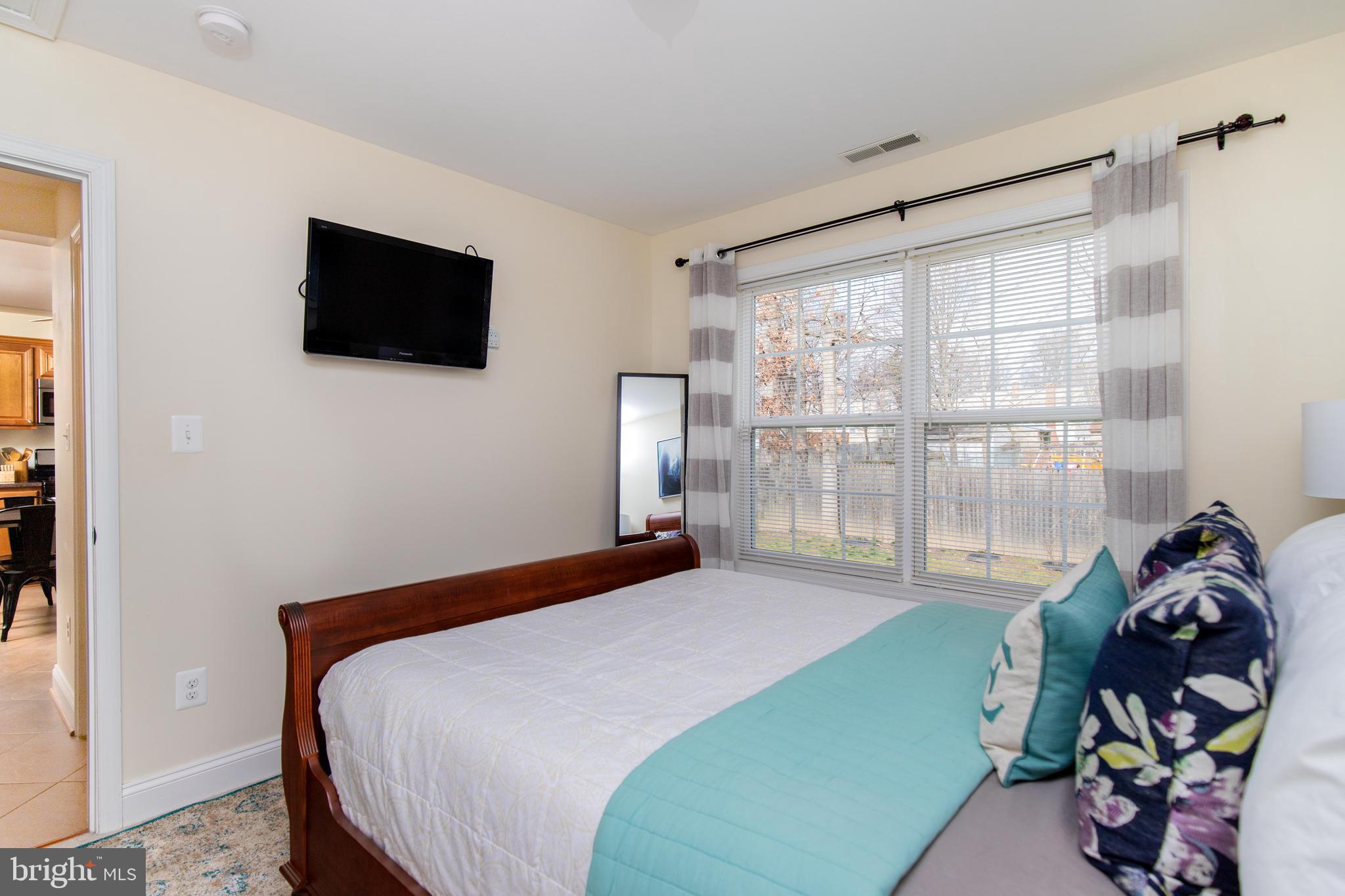 2927 Weisman Road Silver Spring, MD 20902 - Photo 18 of 26