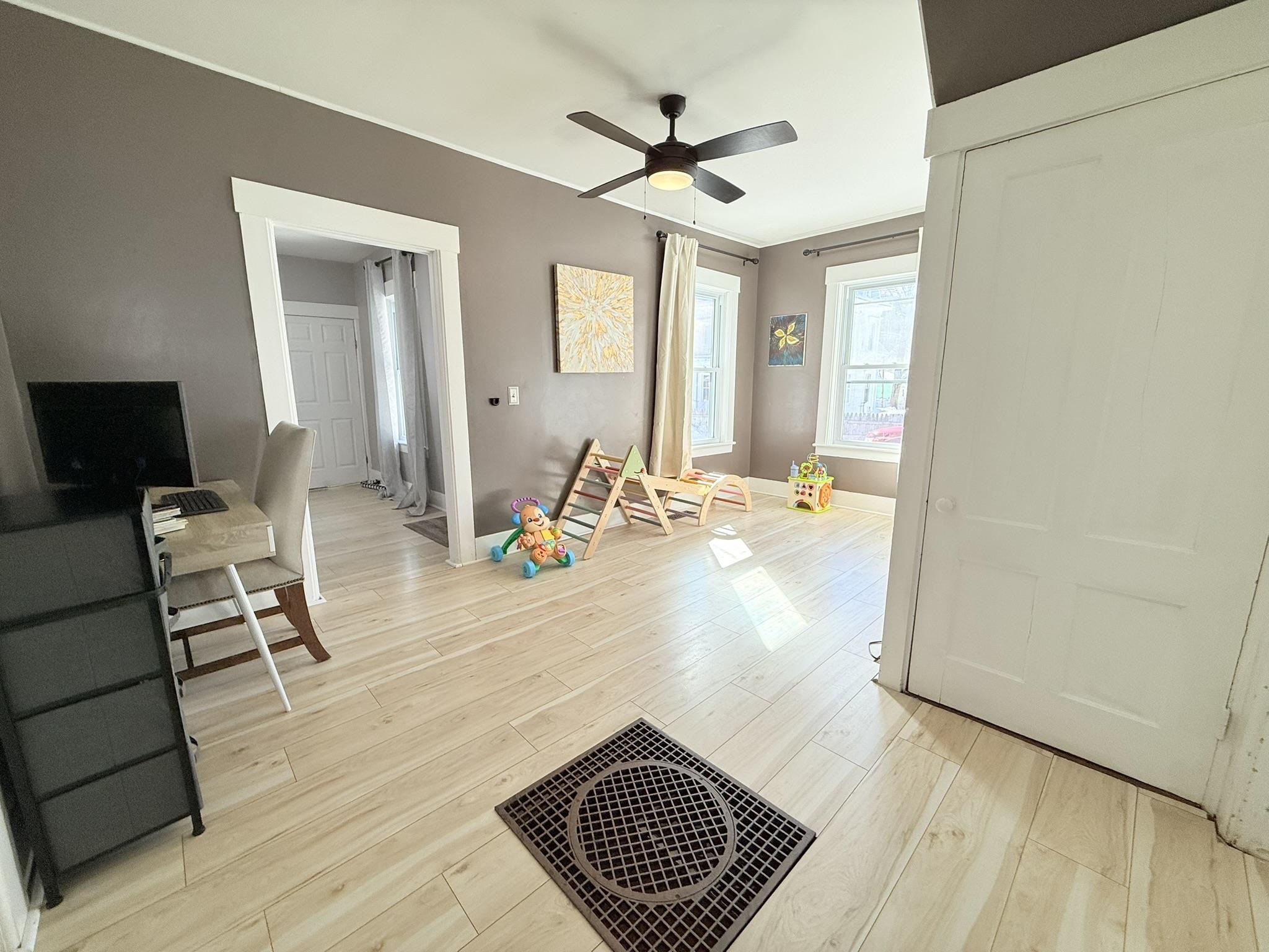 31 Myrtle Street Springfield, VT 05156 - Photo 5 of 23